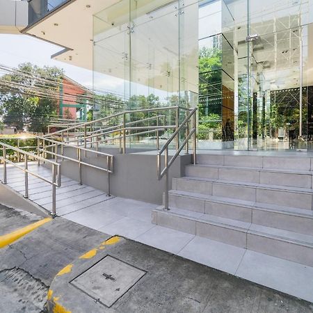 Free Netflix Condo Near It Park With 32-Inch Samsung Hdtv 세부 외부 사진